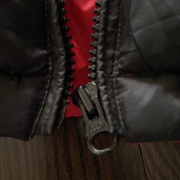 Licensed Snap-On Puffer Vest - Picture 5 of 6